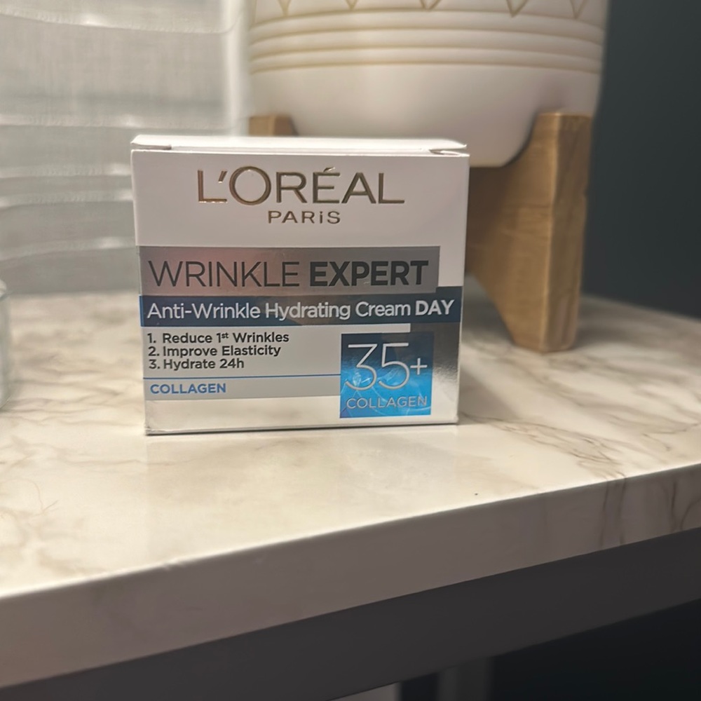 Anti wrinkle hydrating cream Day